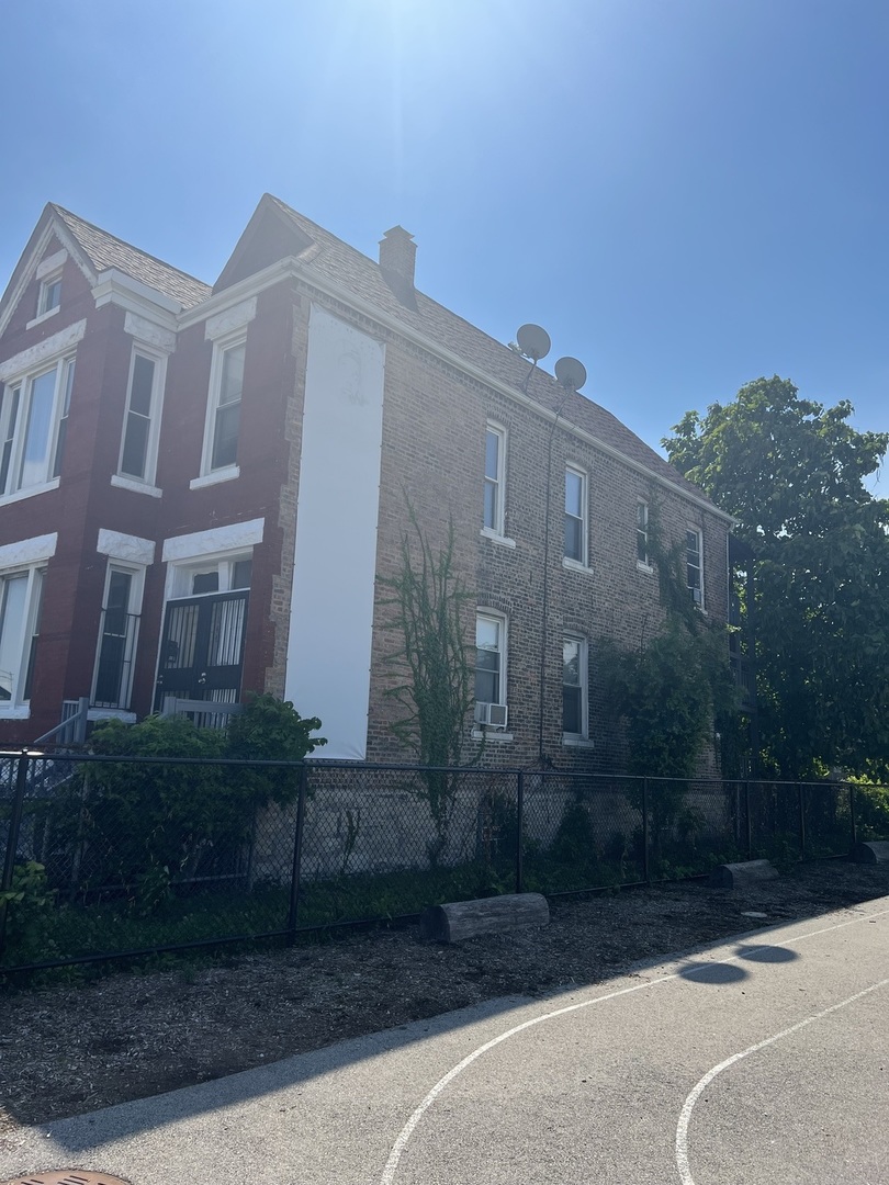 5746 S Wells Street, Chicago, IL 60621