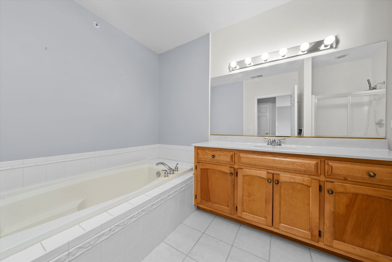 6330 Pine Ridge Drive #3D, Tinley Park, IL 60477