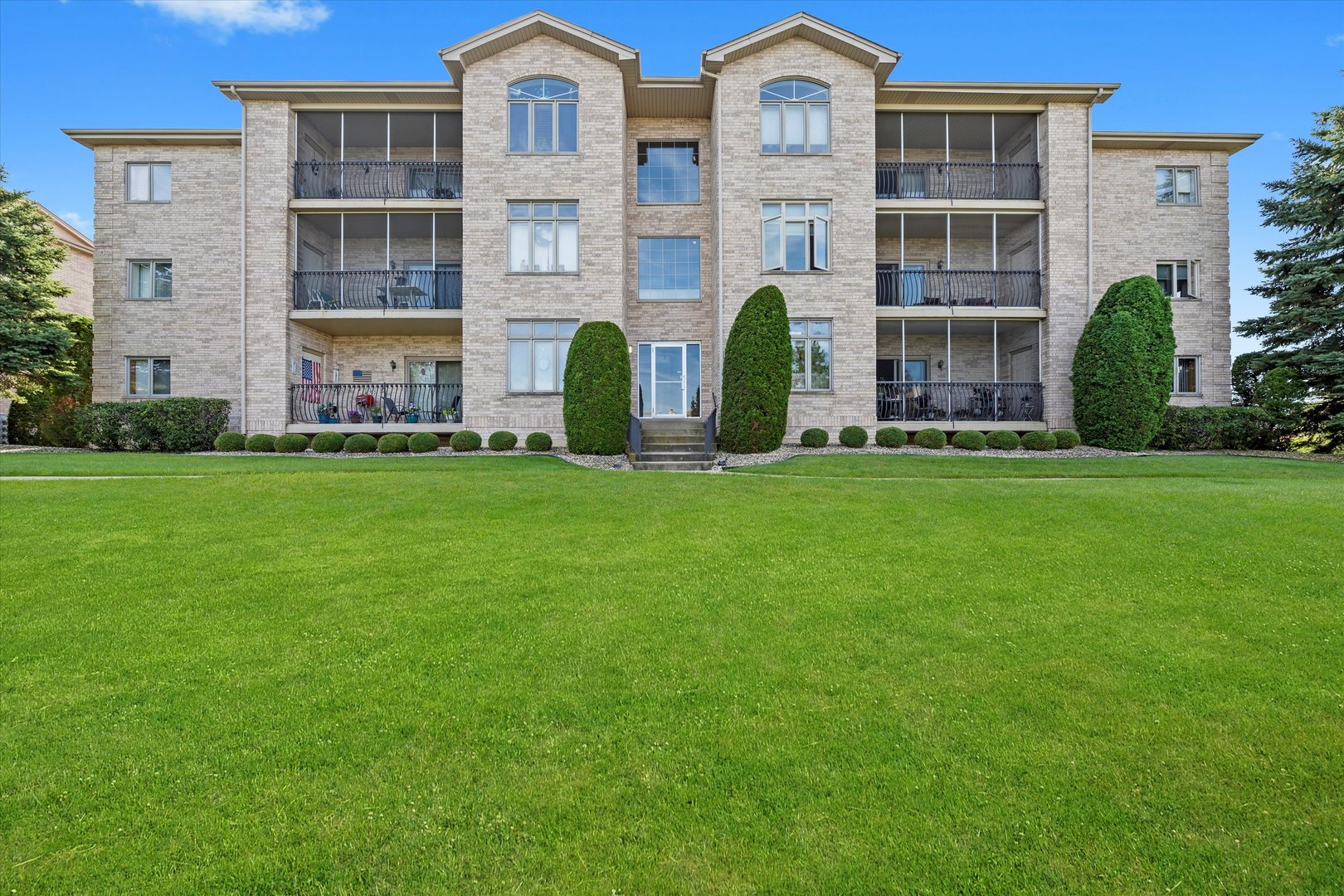 6330 Pine Ridge Drive #3D, Tinley Park, IL 60477