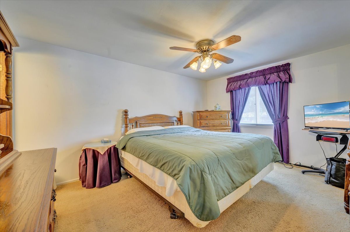 1338 Radcliffe Lane, Schaumburg, IL 60193