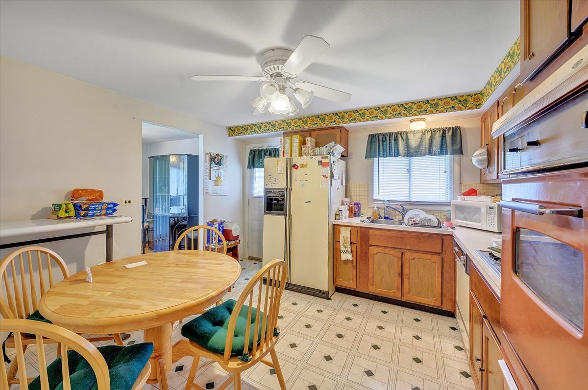 1338 Radcliffe Lane, Schaumburg, IL 60193