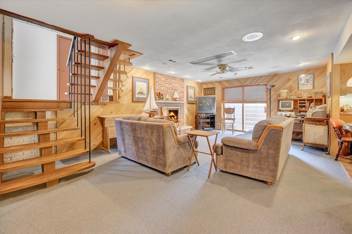 1338 Radcliffe Lane, Schaumburg, IL 60193