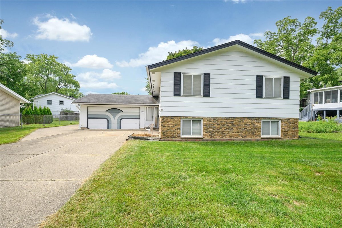 1338 Radcliffe Lane, Schaumburg, IL 60193