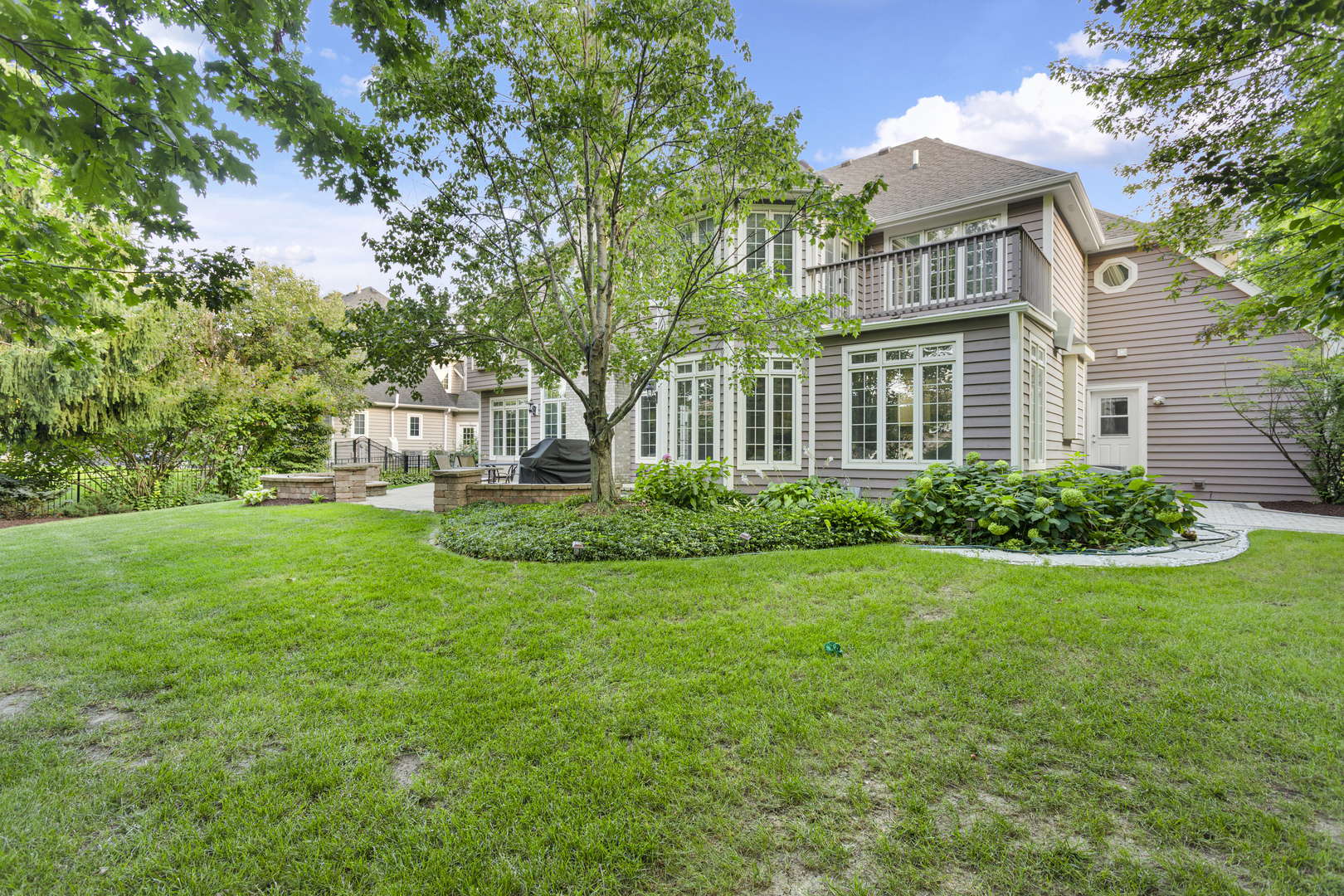 627 NANAK Court, Naperville, IL 60565