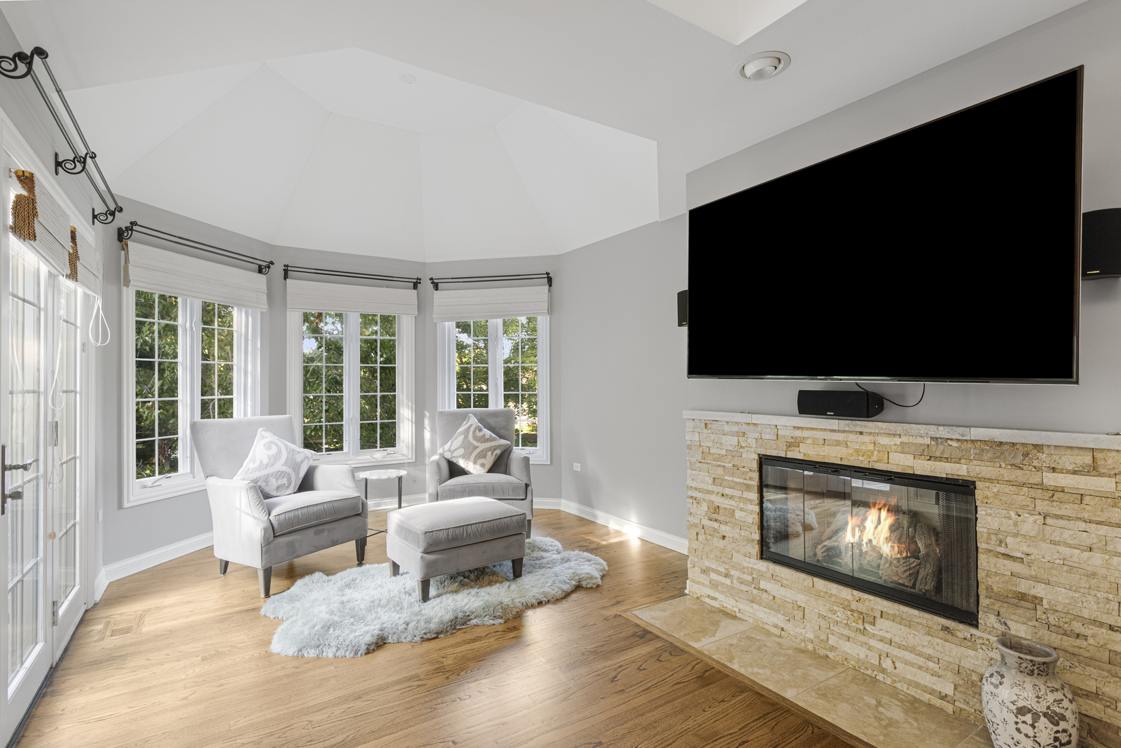 627 NANAK Court, Naperville, IL 60565