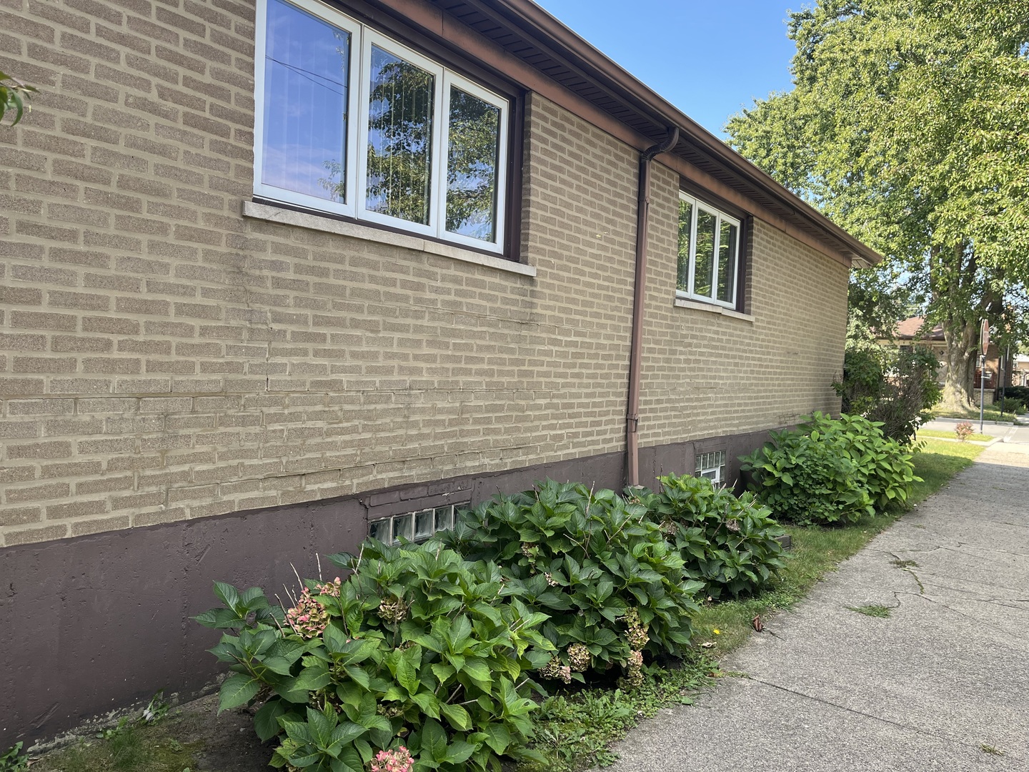 12901 S Carondolet Avenue, Chicago, IL 60633