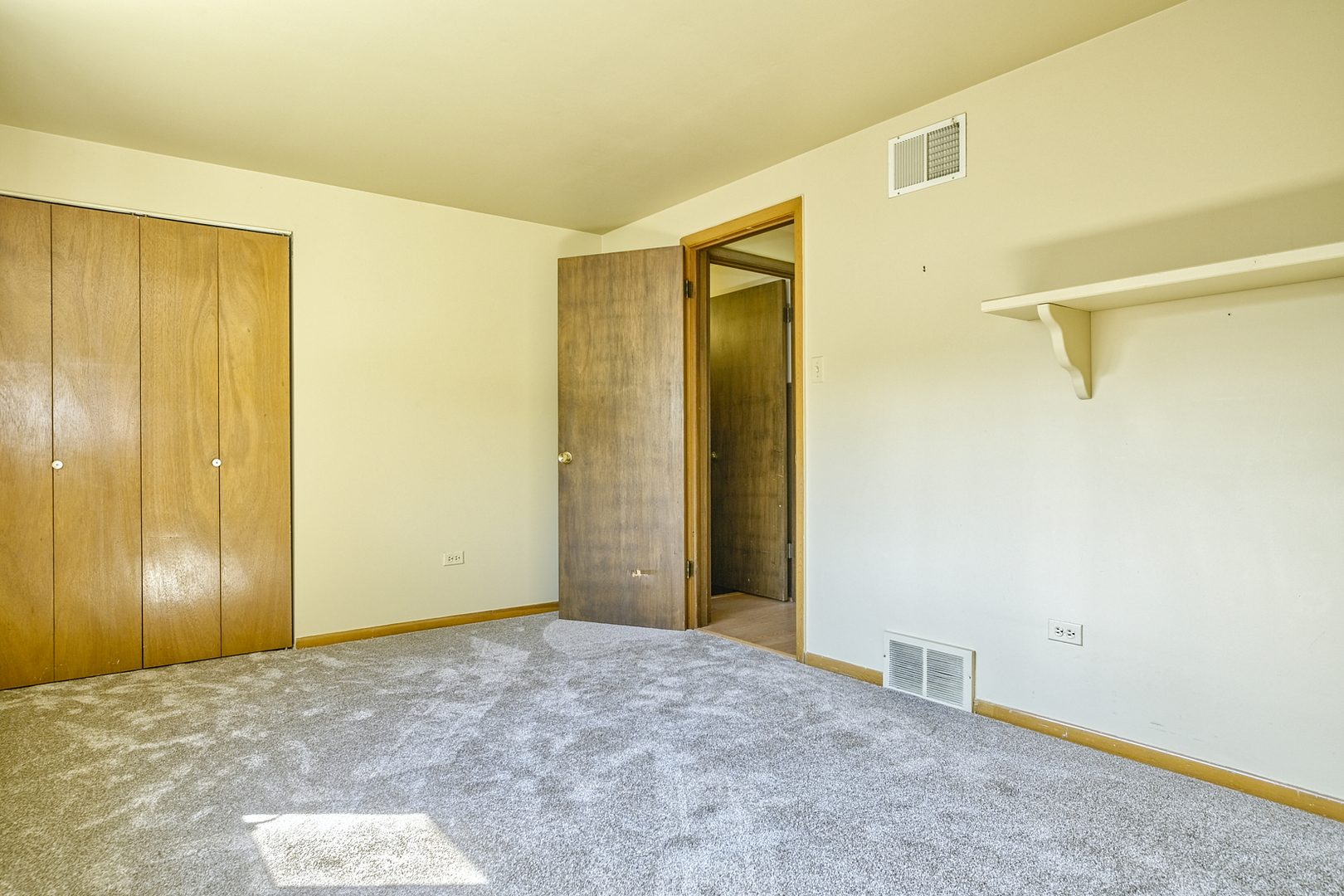 12901 S Carondolet Avenue, Chicago, IL 60633