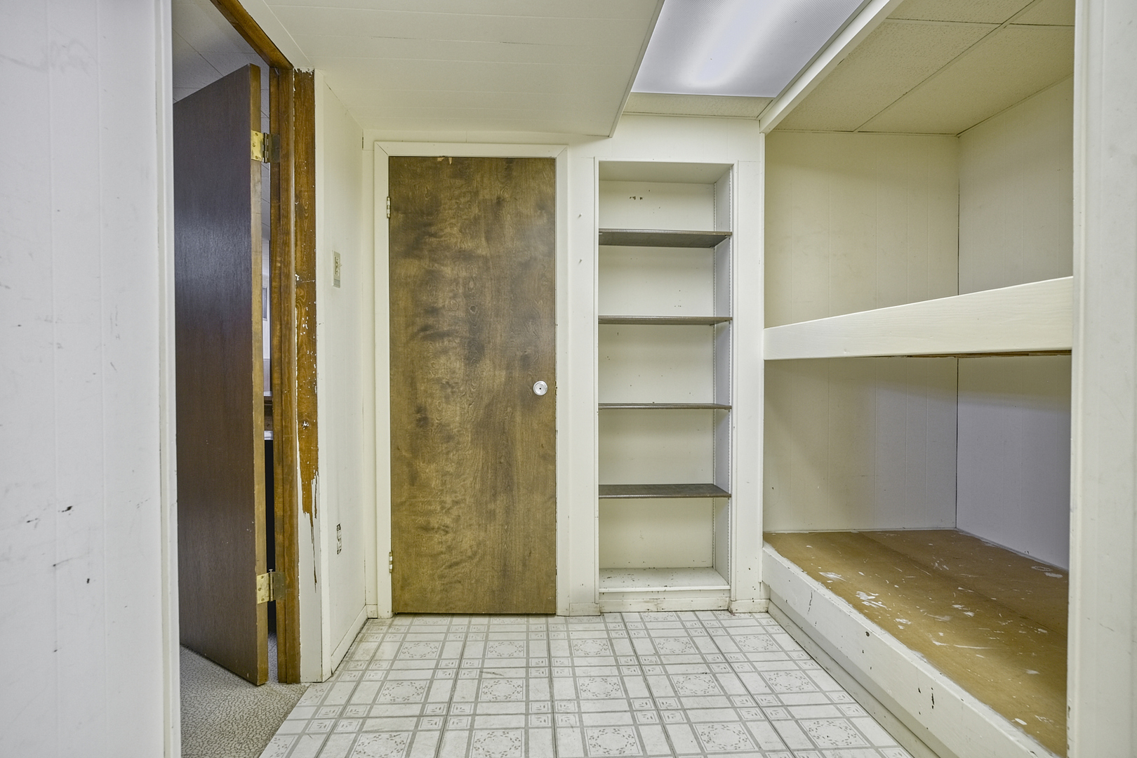 12901 S Carondolet Avenue, Chicago, IL 60633