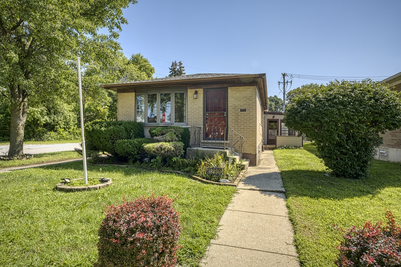 12901 S Carondolet Avenue, Chicago, IL 60633