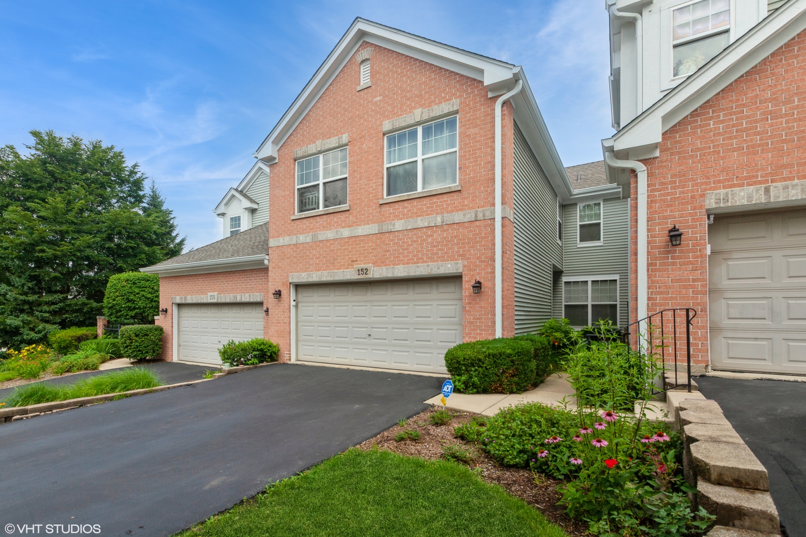 152 Orchards Pass Avenue, Bartlett, IL 60103