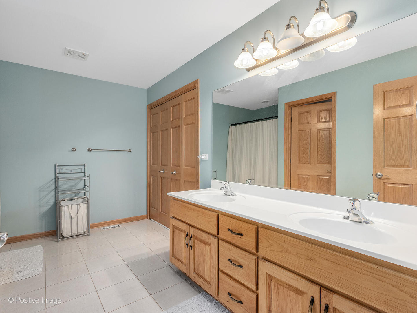 713 Joanne Drive, Minooka, IL 60447