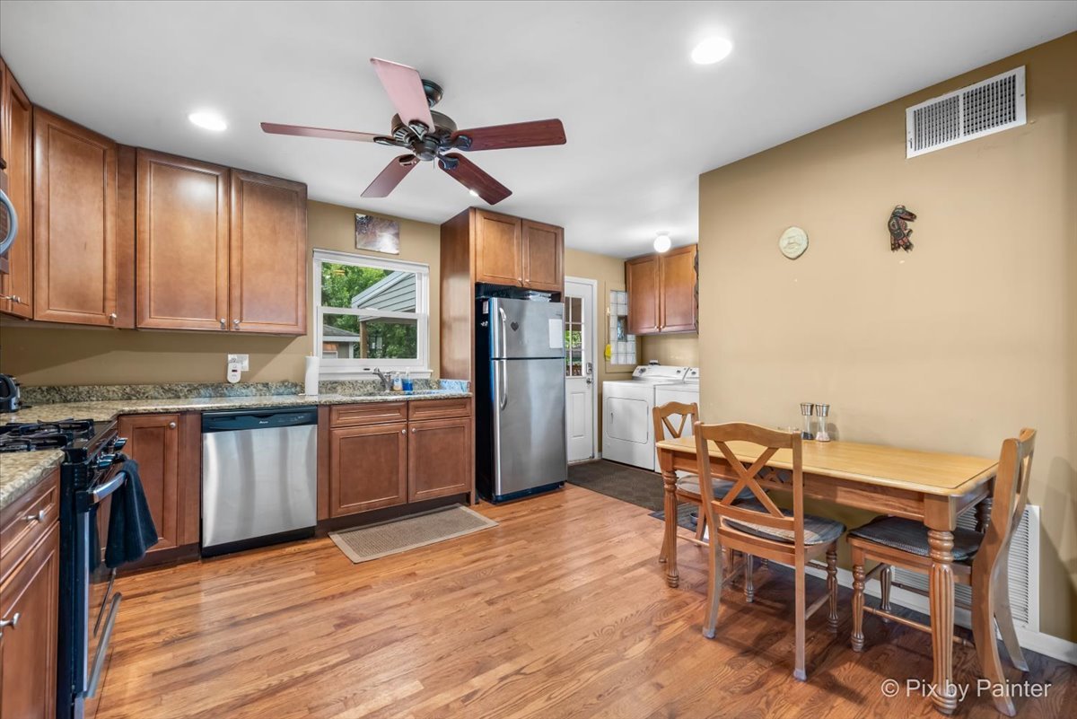 617 N Vista Avenue, Lombard, IL 60148