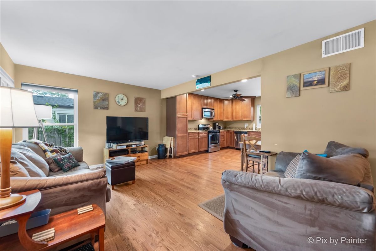 617 N Vista Avenue, Lombard, IL 60148