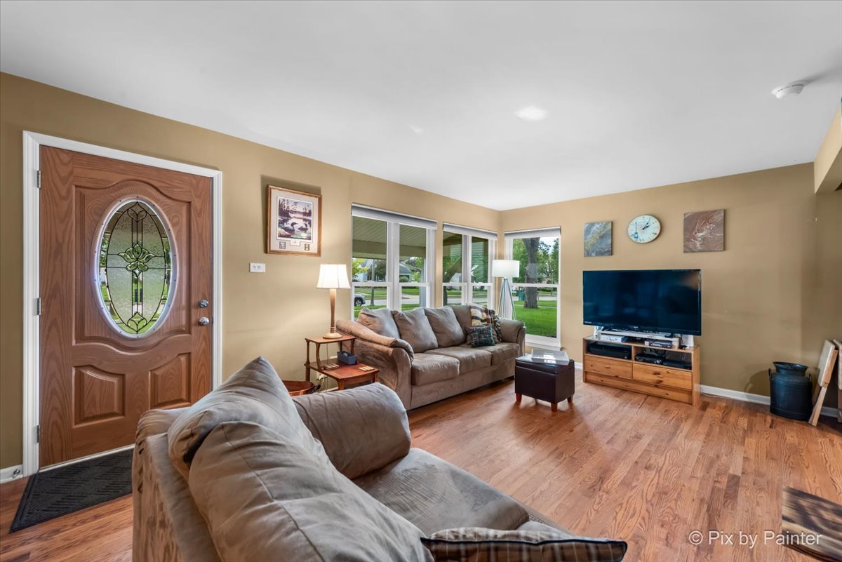 617 N Vista Avenue, Lombard, IL 60148