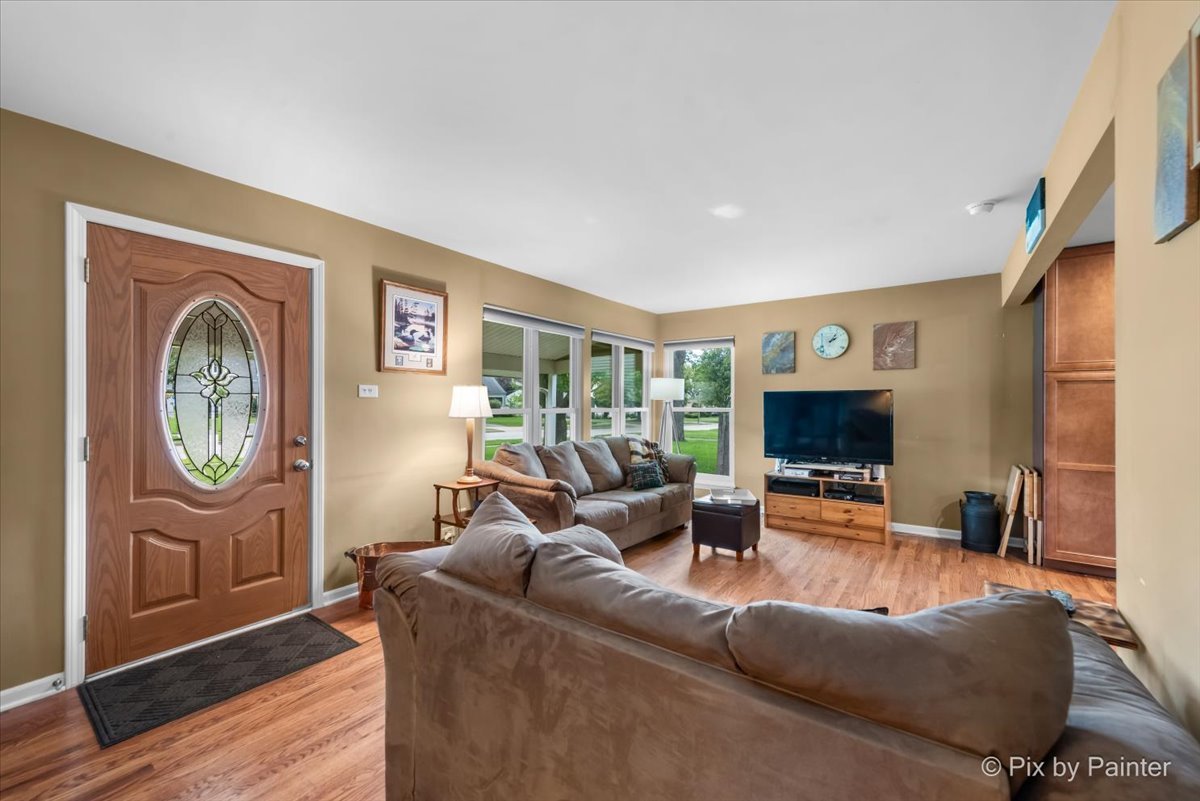617 N Vista Avenue, Lombard, IL 60148