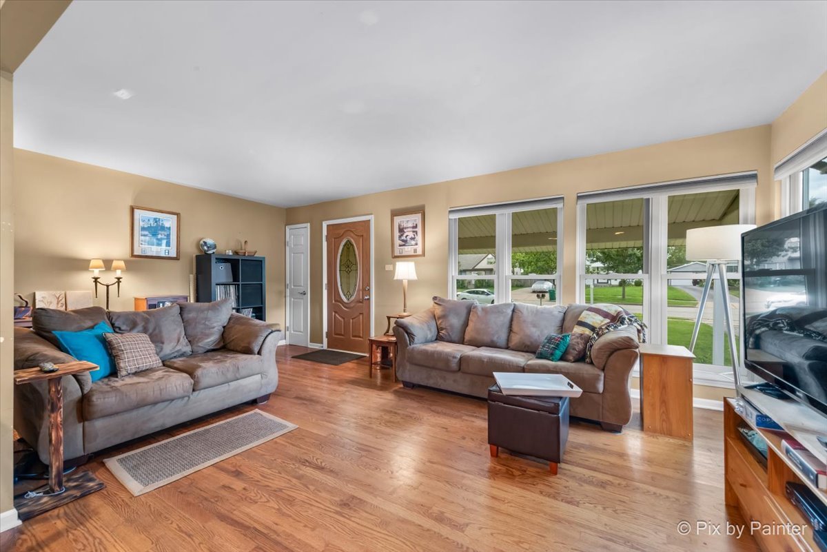 617 N Vista Avenue, Lombard, IL 60148