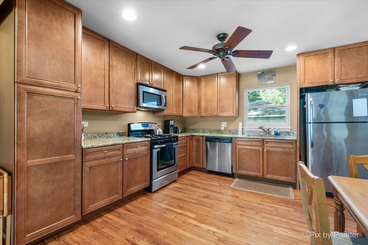 617 N Vista Avenue, Lombard, IL 60148