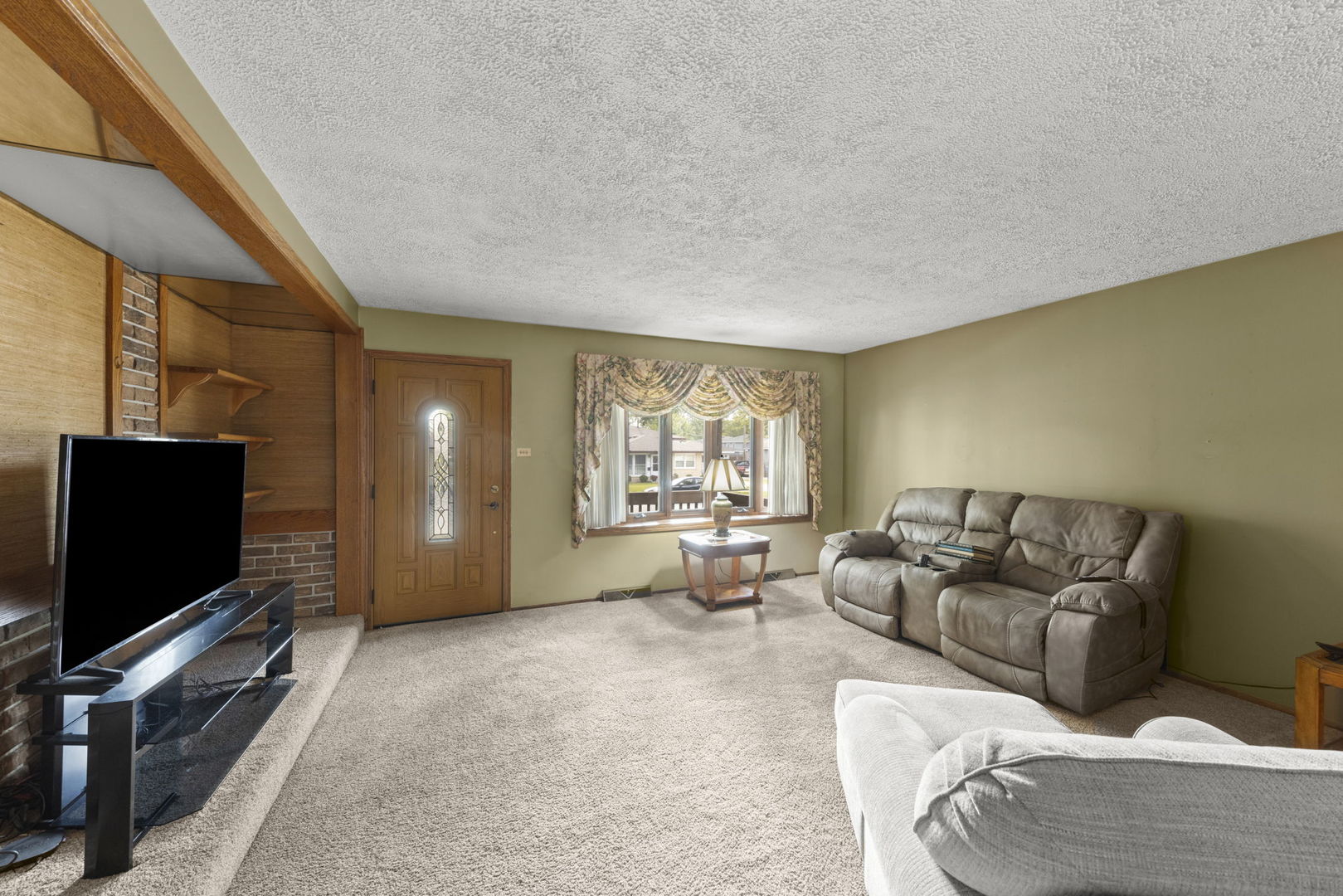 15112 Raday Drive, Midlothian, IL 60445