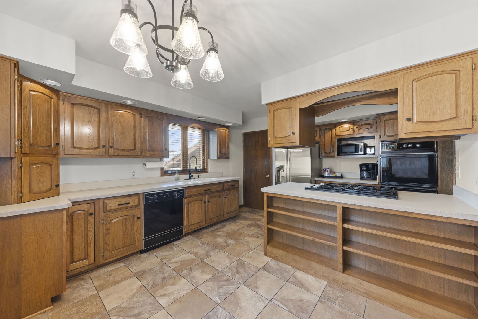 15112 Raday Drive, Midlothian, IL 60445