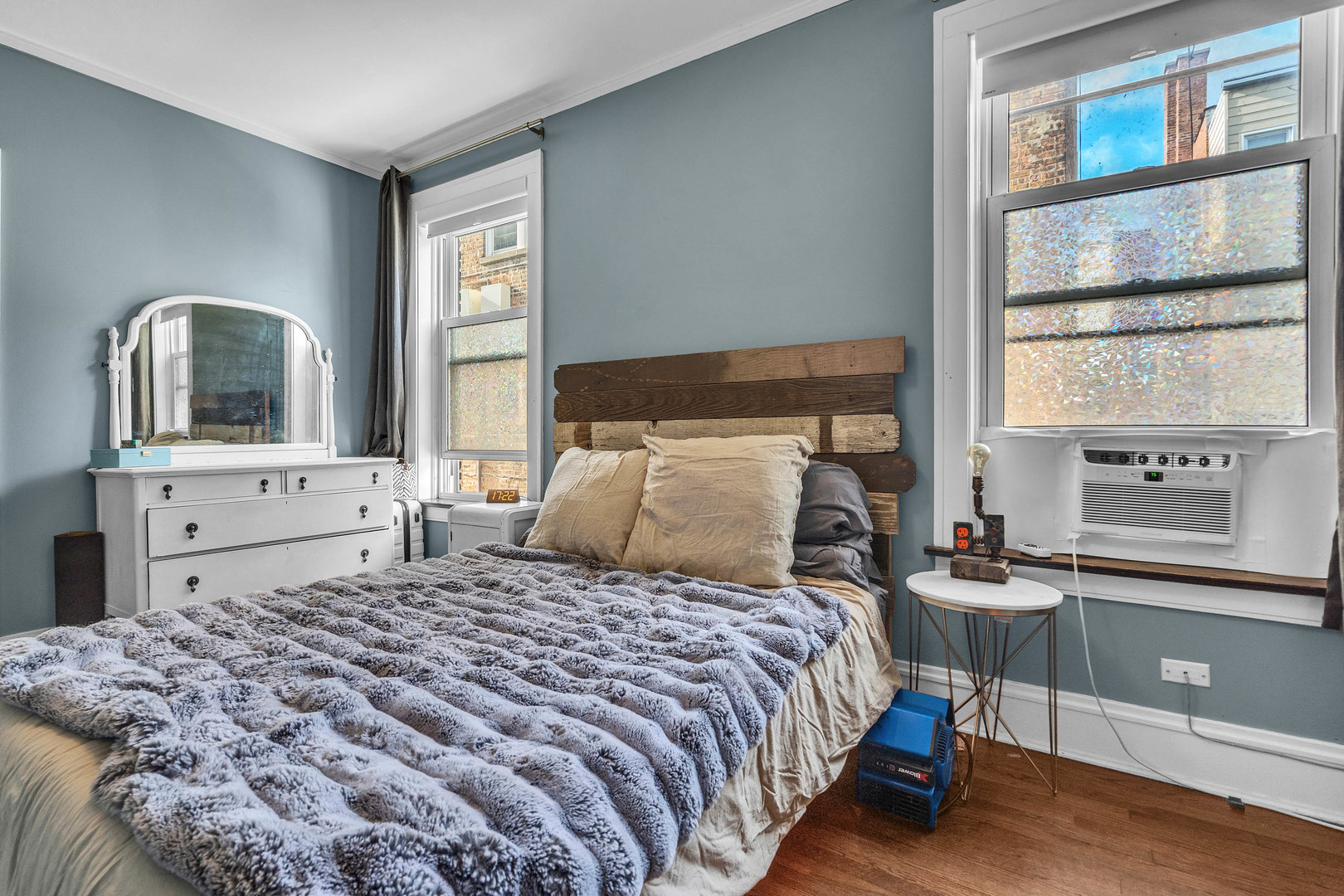 1458 W Berwyn Avenue #1, Chicago, IL 60640
