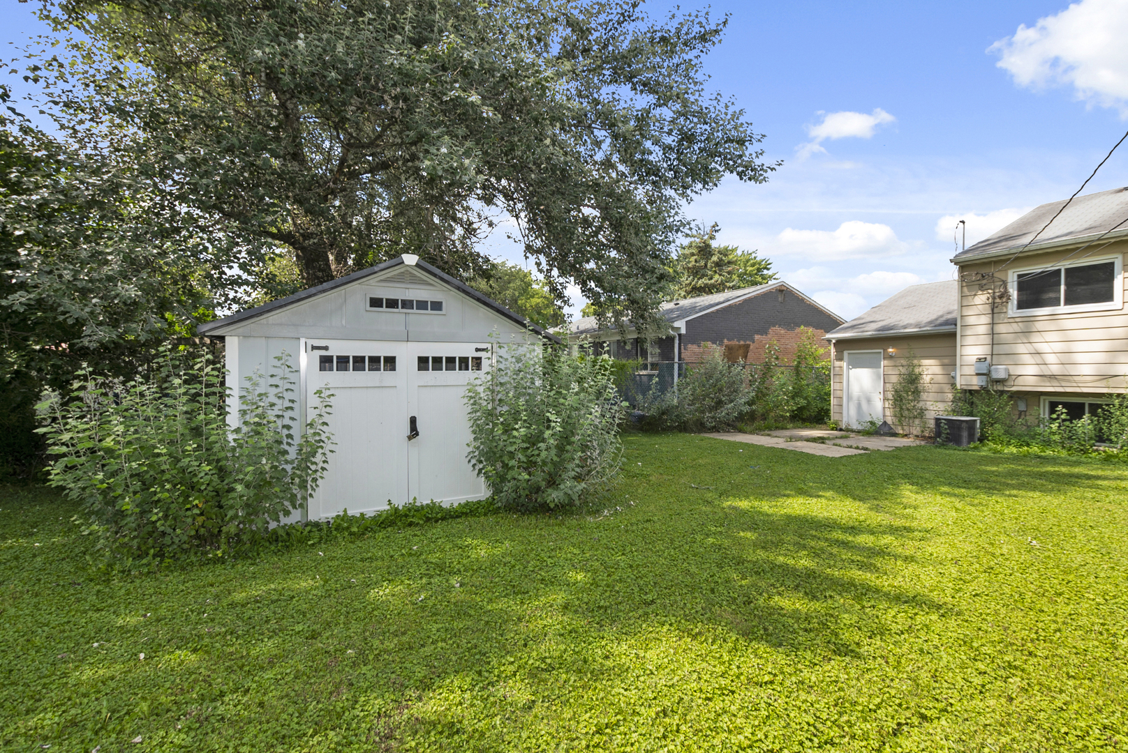 5185 Greentree Road, Oak Forest, IL 60452