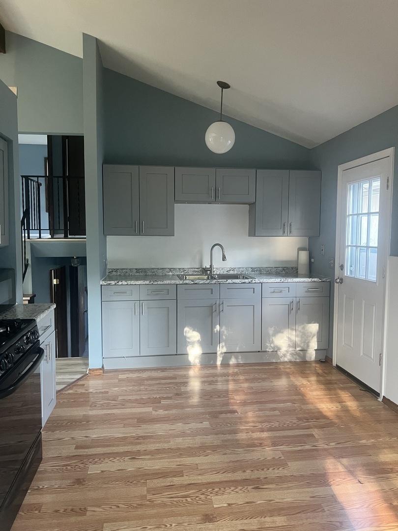 625 Morningside Drive, Round Lake Beach, IL 60073