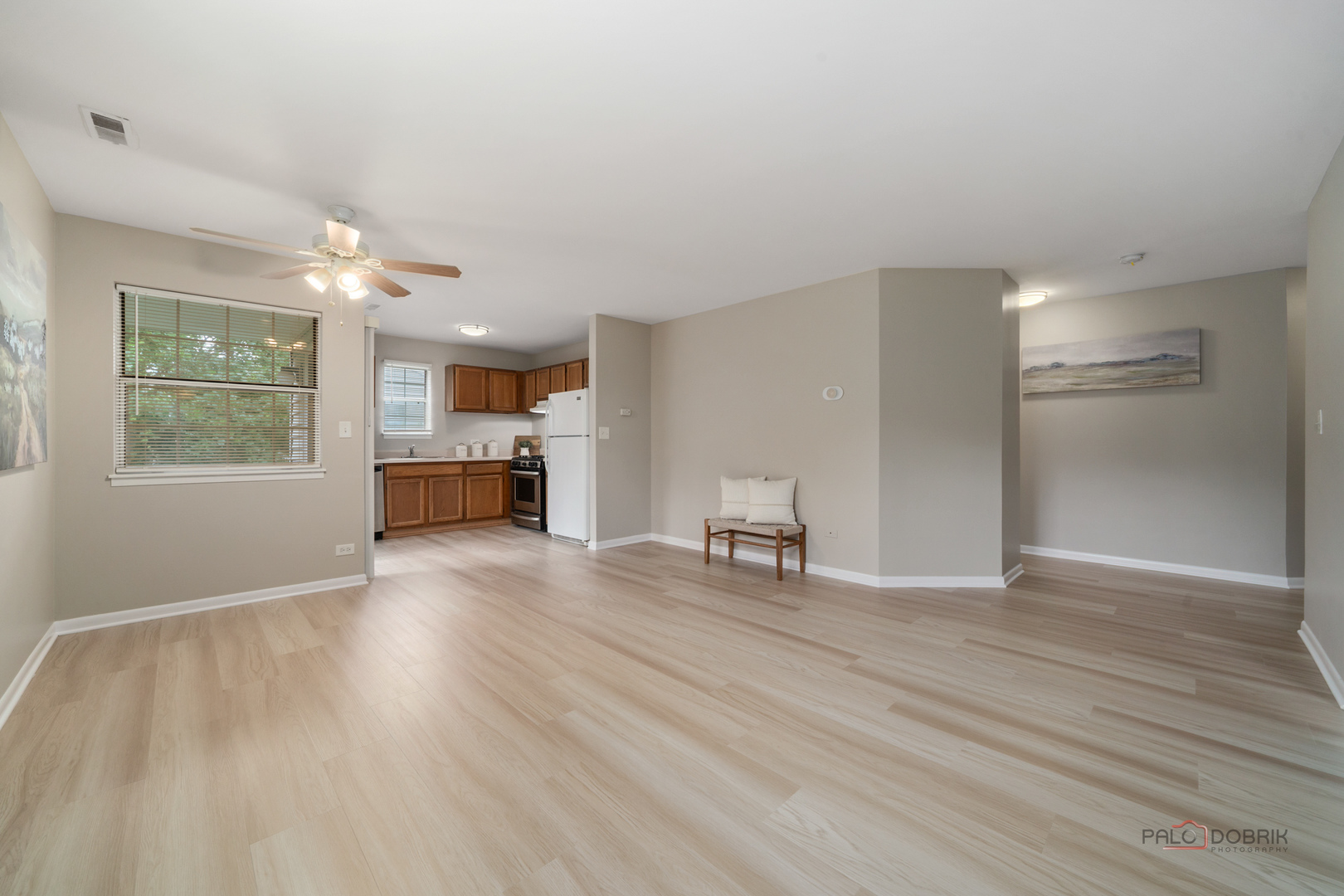 557 E Shag Bark Lane #H, Streamwood, IL 60107