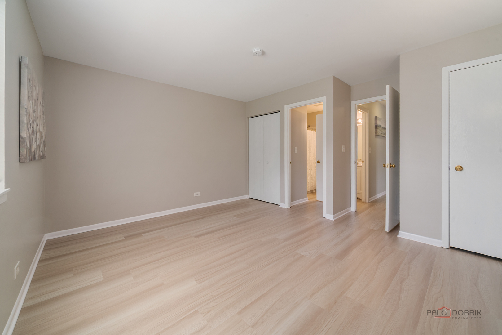 557 E Shag Bark Lane #H, Streamwood, IL 60107