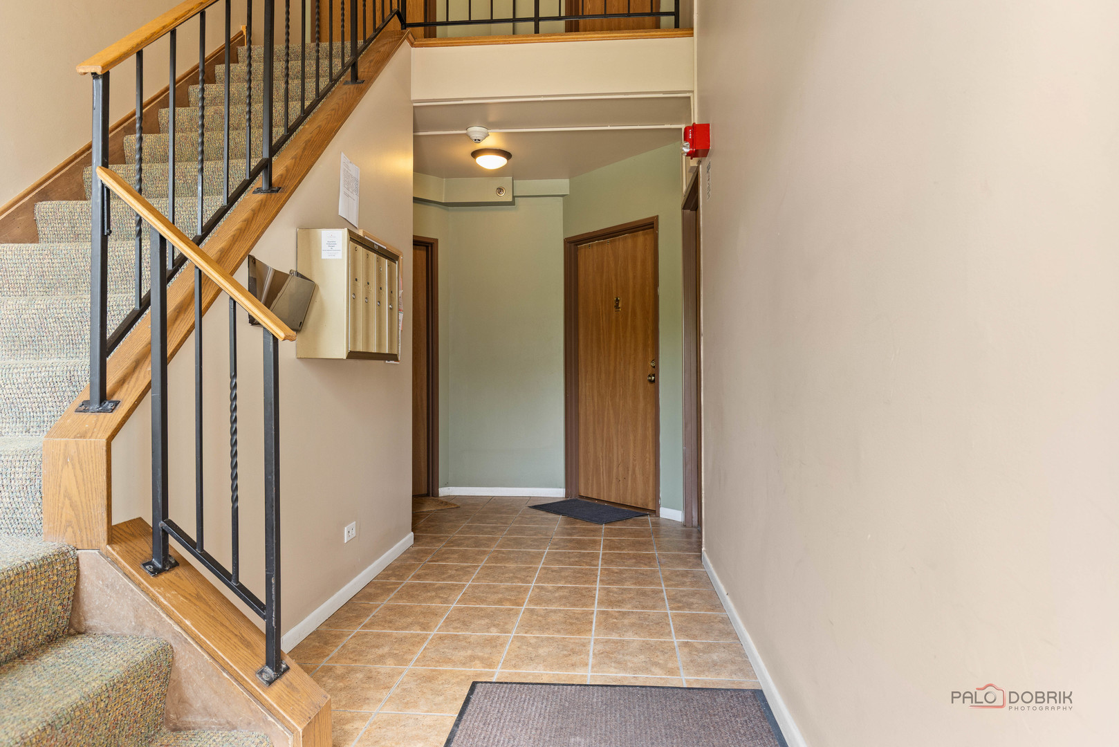 557 E Shag Bark Lane #H, Streamwood, IL 60107