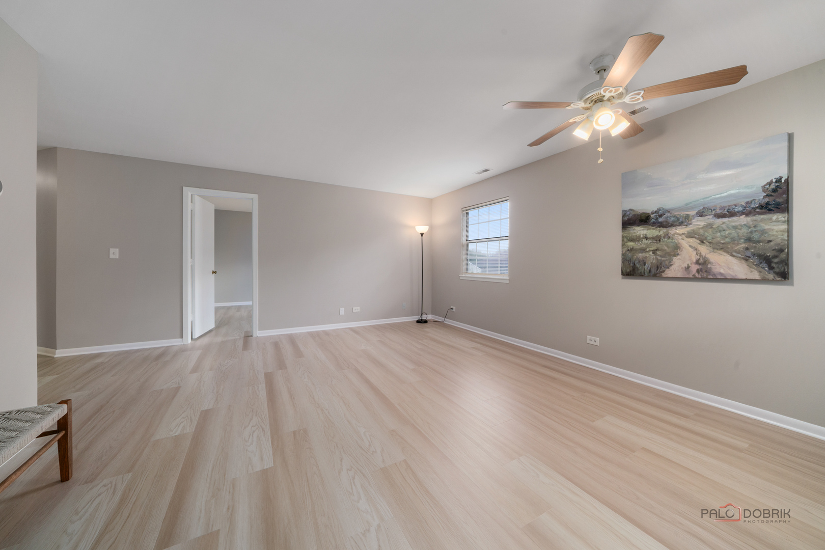 557 E Shag Bark Lane #H, Streamwood, IL 60107