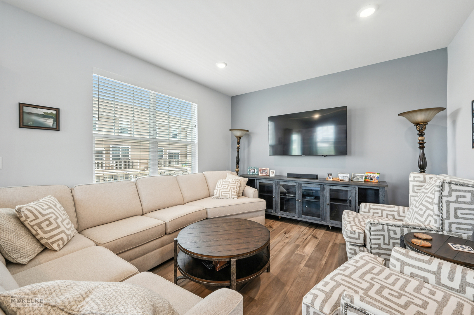 1002 Atterberg Road, South Elgin, IL 60177