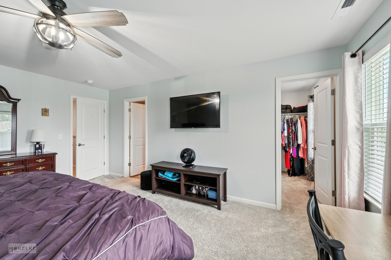 1002 Atterberg Road, South Elgin, IL 60177