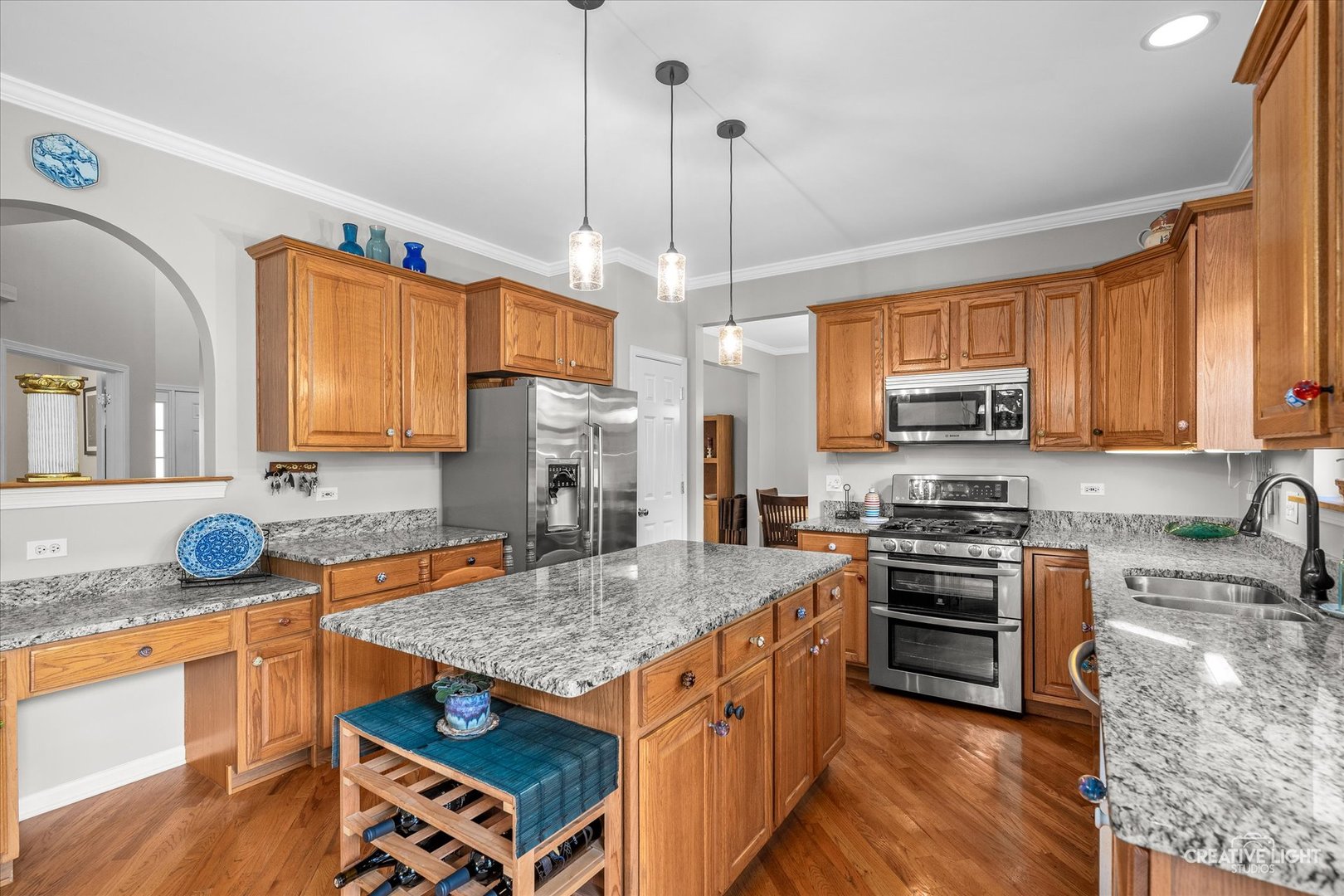 215 Long Beach Road, Oswego, IL 60543