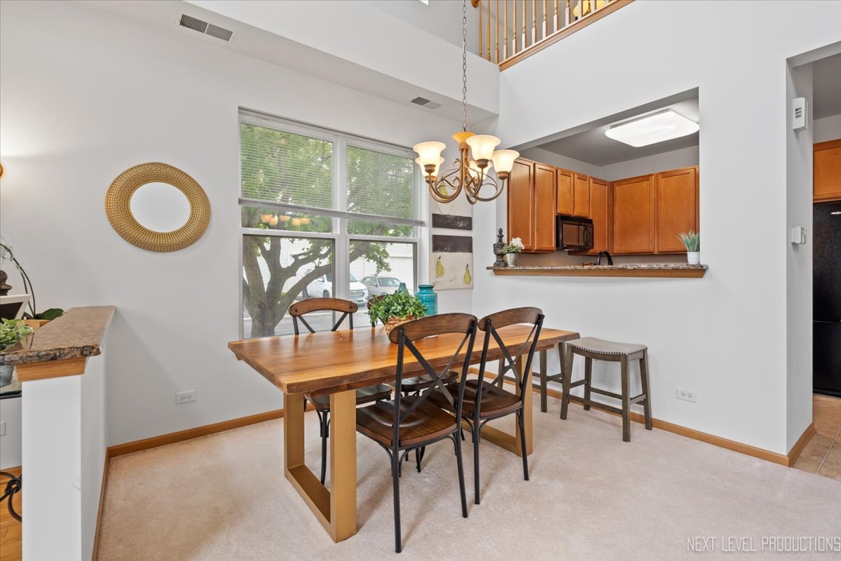 2563 Congress Avenue, Aurora, IL 60503