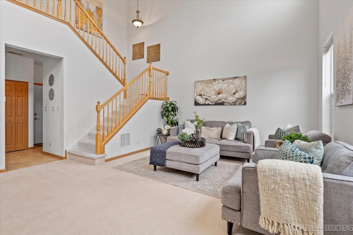 2563 Congress Avenue, Aurora, IL 60503