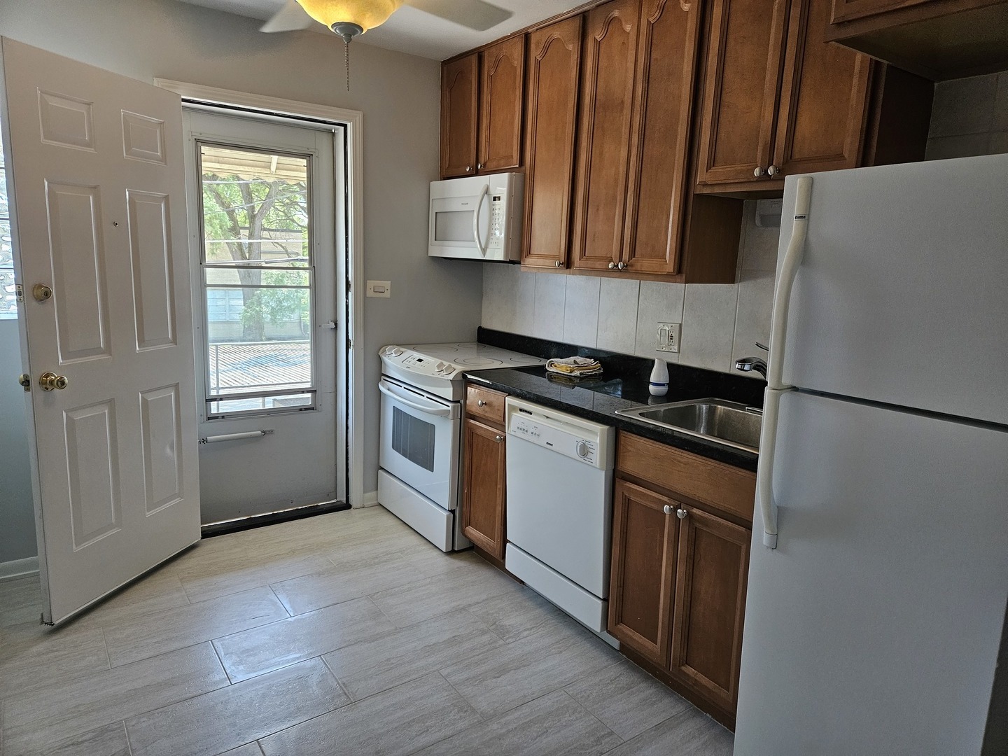1415 Homestead Road #5, La Grange Park, IL 60526