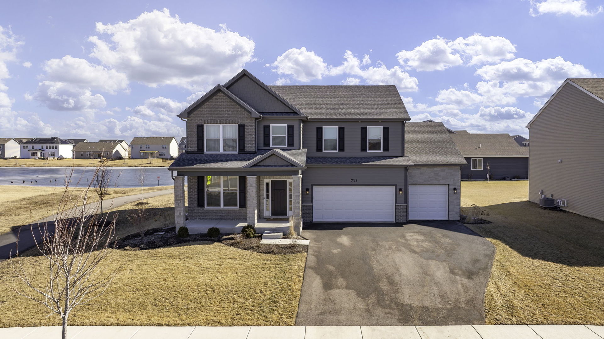 733 Juniper Street, Oswego, IL 60543