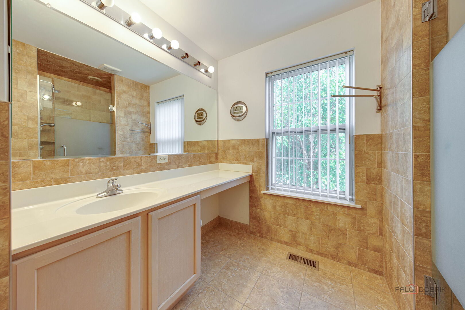2227 Trailside Lane, Wauconda, IL 60084