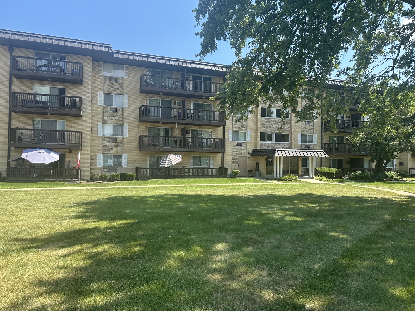 2226 S Goebbert Road #365, Arlington Heights, IL 60005