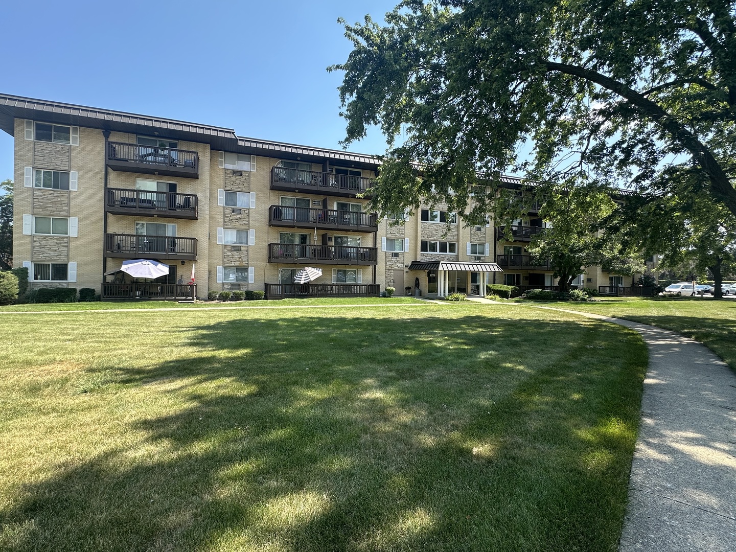 2226 S Goebbert Road #365, Arlington Heights, IL 60005