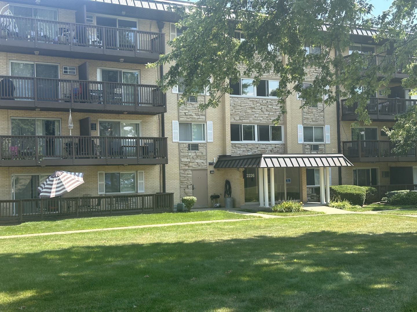 2226 S Goebbert Road #365, Arlington Heights, IL 60005