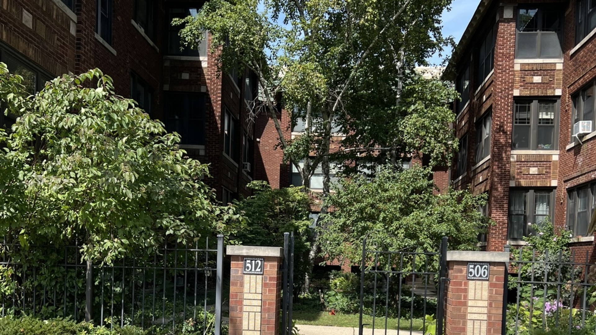 512 Madison Street #1S, Oak Park, IL 60302