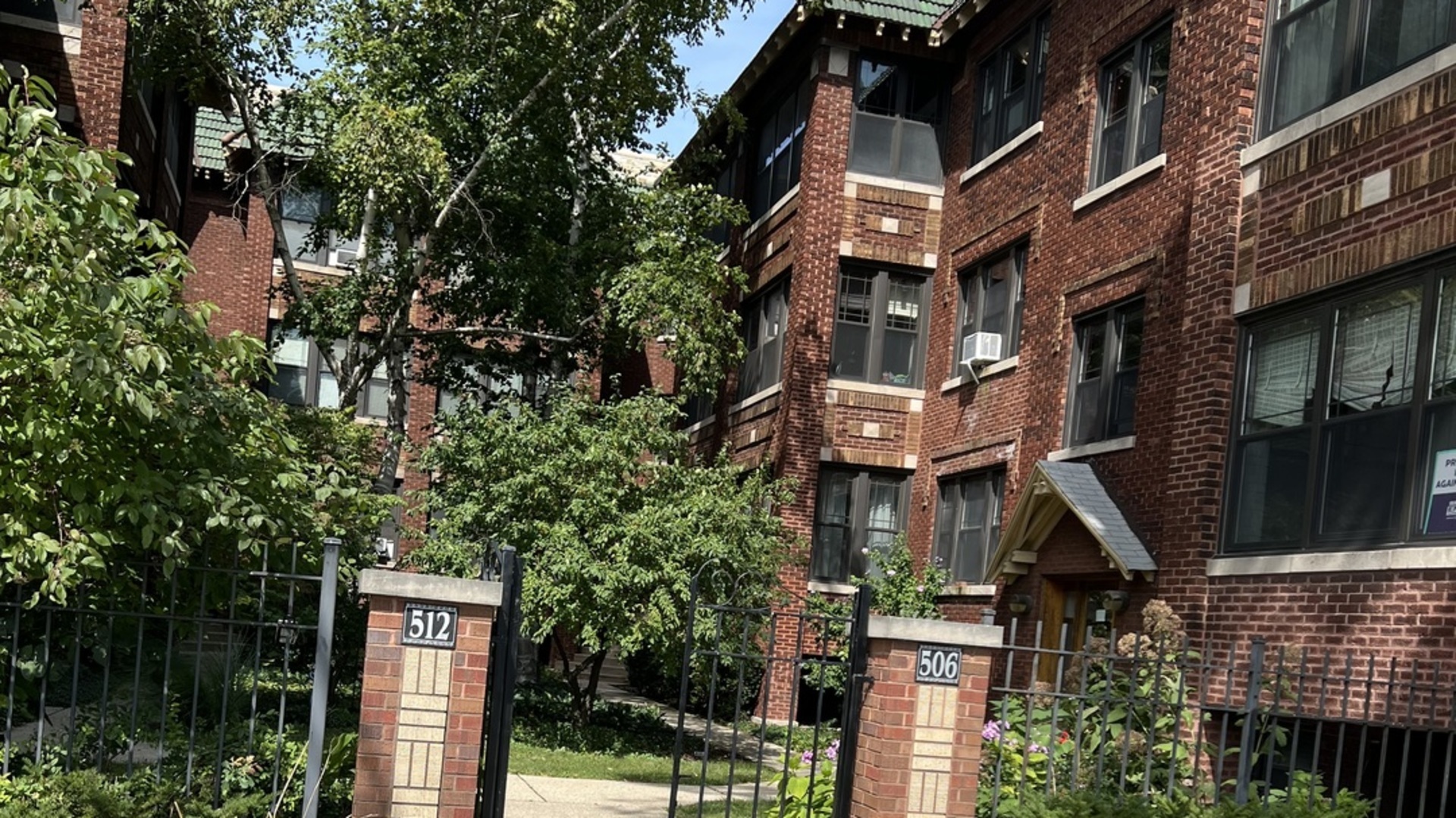 512 Madison Street #1S, Oak Park, IL 60302