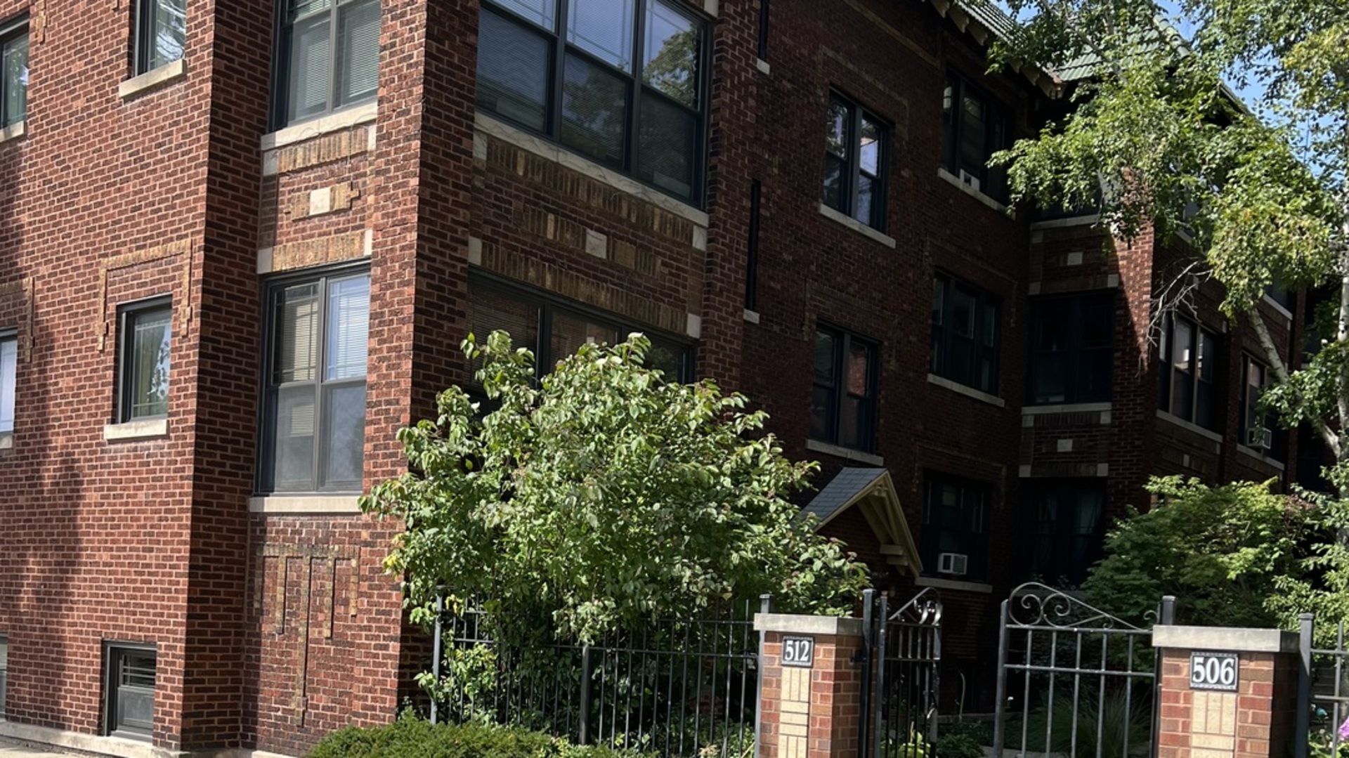 512 Madison Street #1S, Oak Park, IL 60302