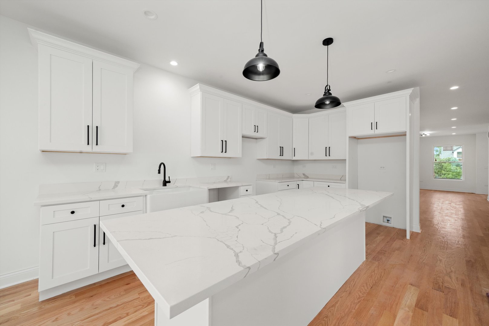10649 S Sawyer Avenue, Chicago, IL 60655