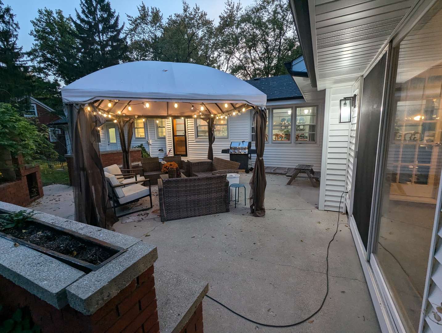 228 S Westlawn Avenue, Aurora, IL 60506