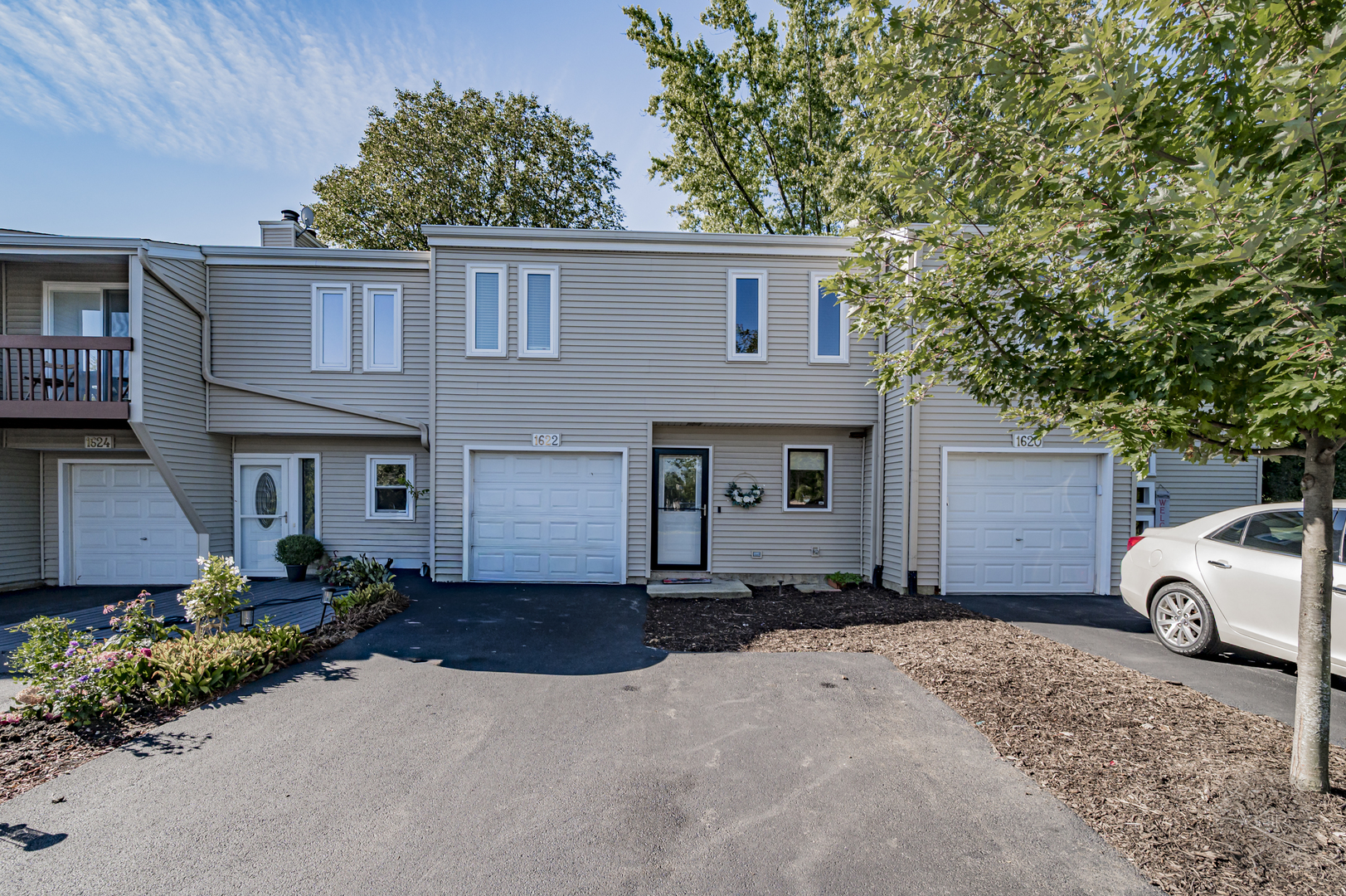 1622 Bay Court, Naperville, IL 60565