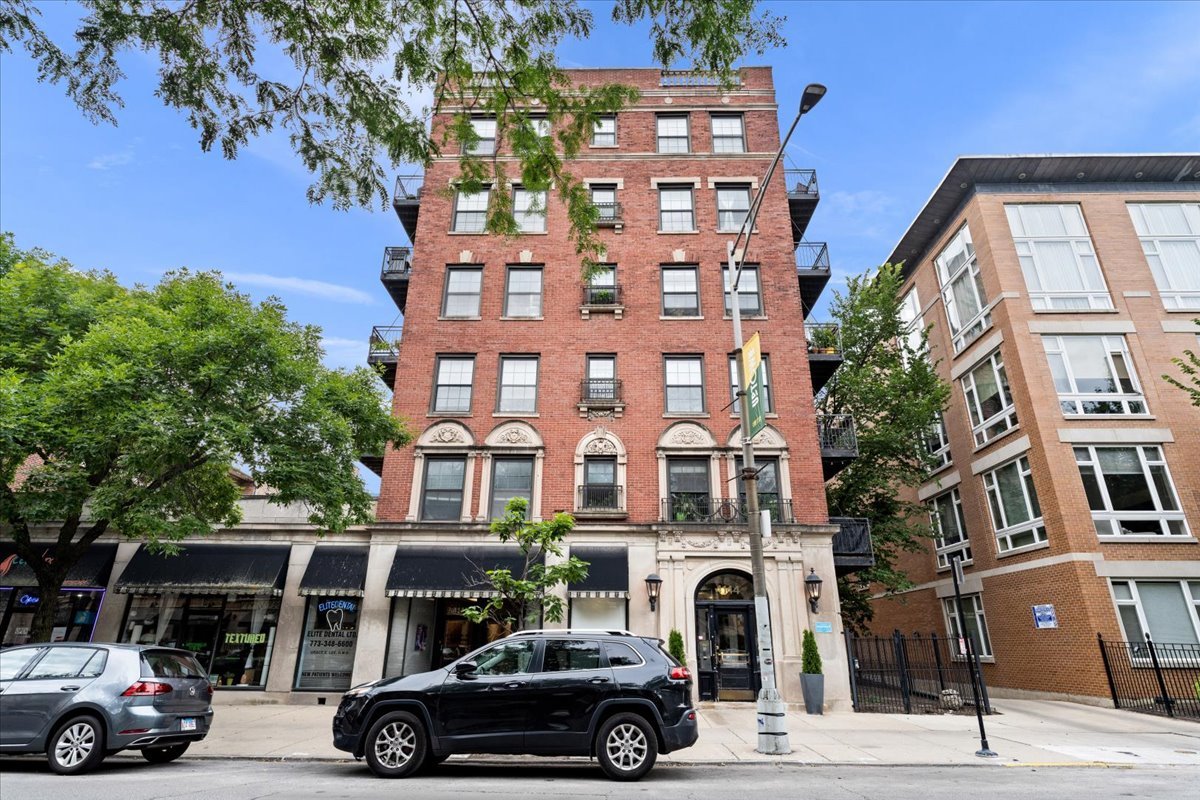 4144 N Sheridan Road #407, Chicago, IL 60613
