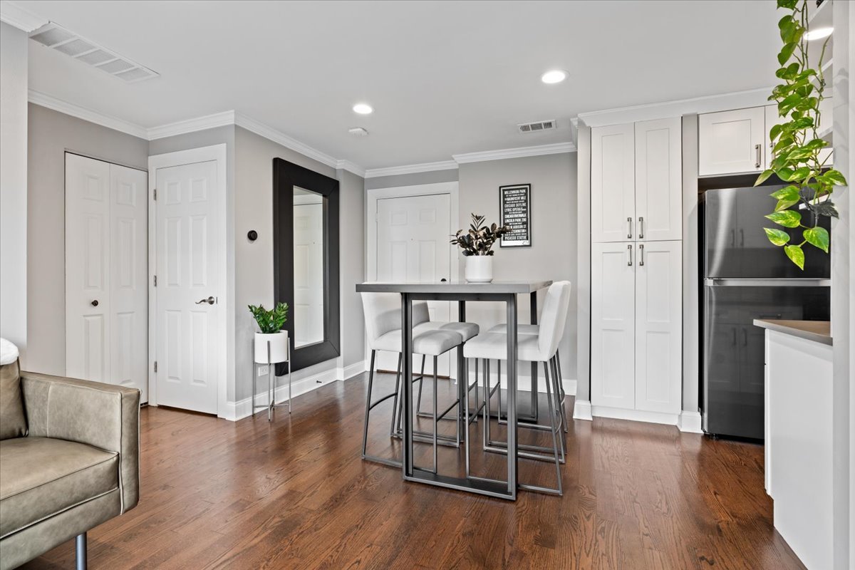 4144 N Sheridan Road #407, Chicago, IL 60613