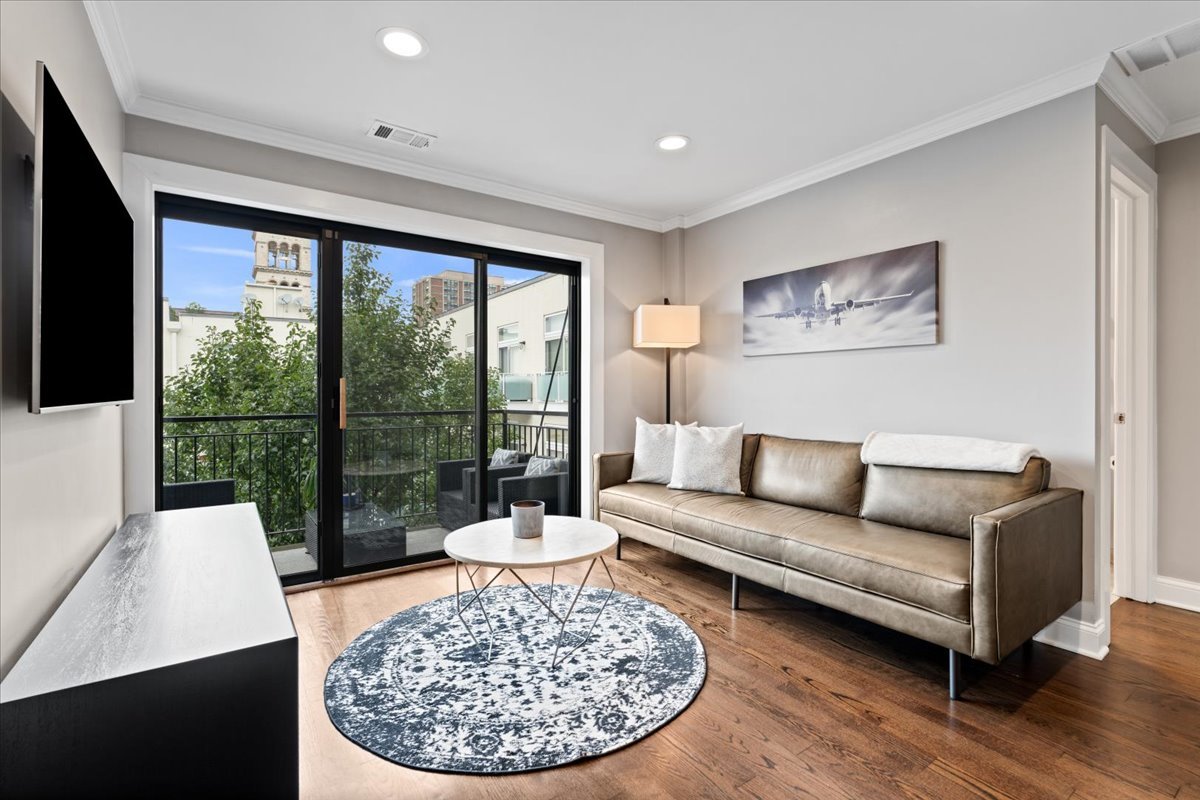 4144 N Sheridan Road #407, Chicago, IL 60613